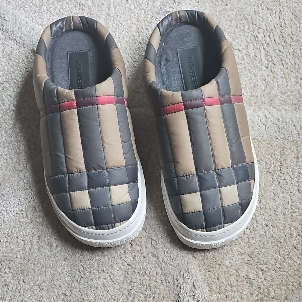 Burberry Black and Tan Quilted Slippers